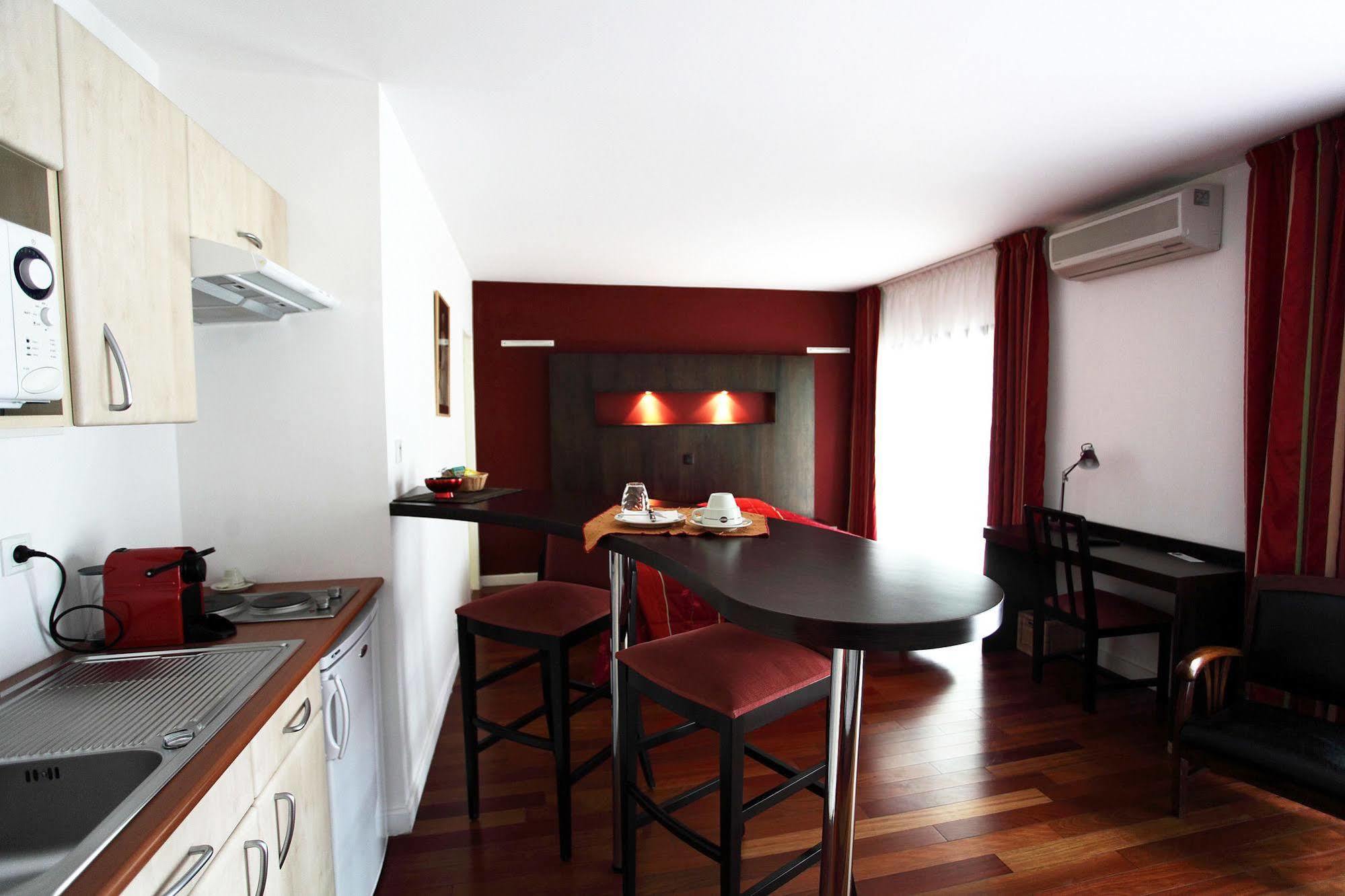 Hotel La Scala Pithiviers Exterior photo